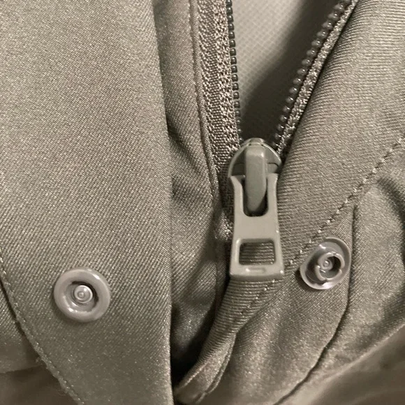 UNIQLO Long Army Green Jacket - XS - Picture 6 of 8